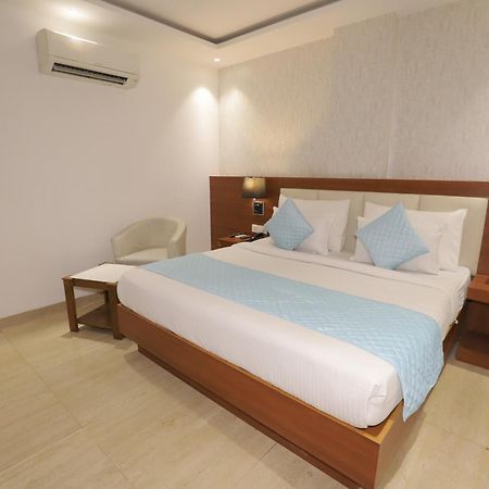 Nh Skye Suites New Delhi Luaran gambar