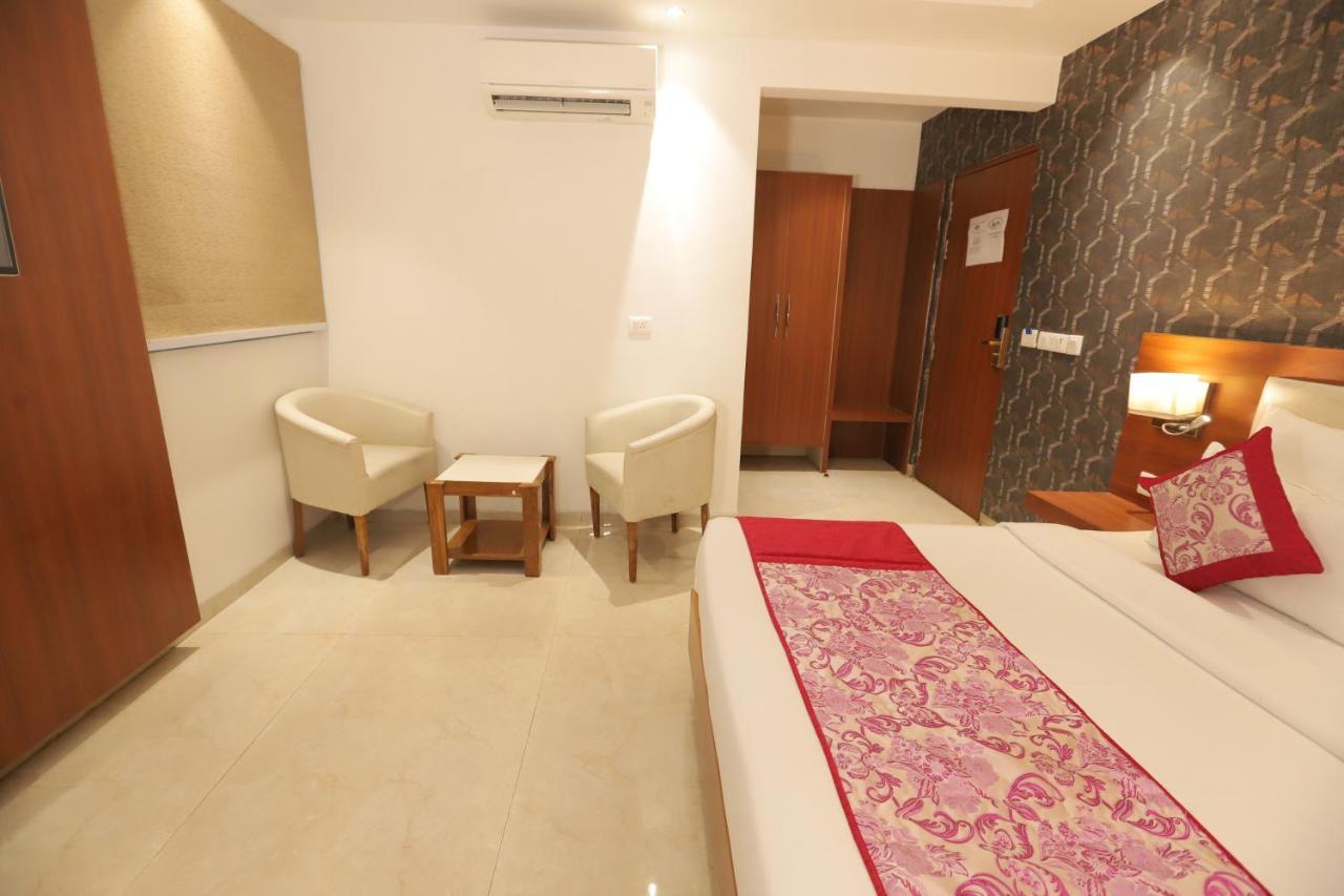 Nh Skye Suites New Delhi Luaran gambar