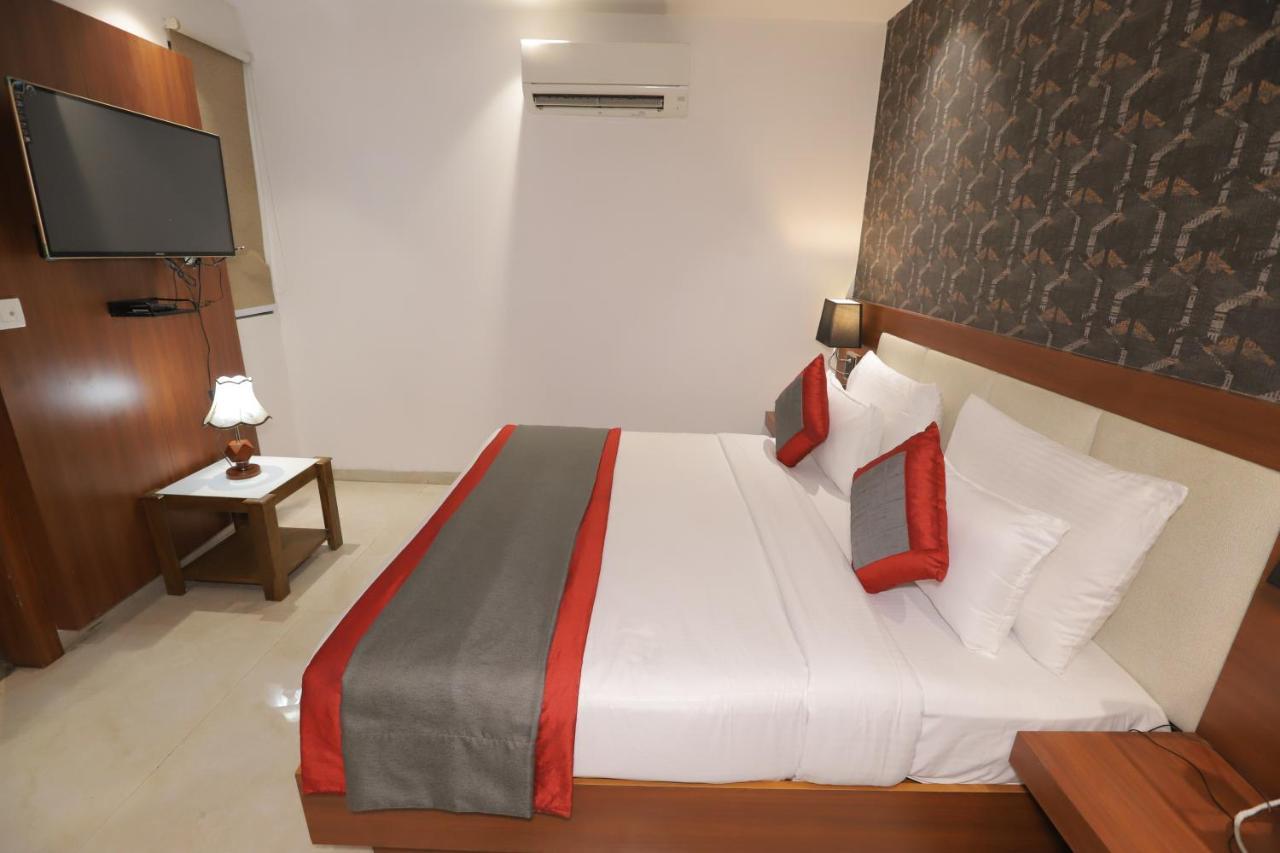 Nh Skye Suites New Delhi Luaran gambar