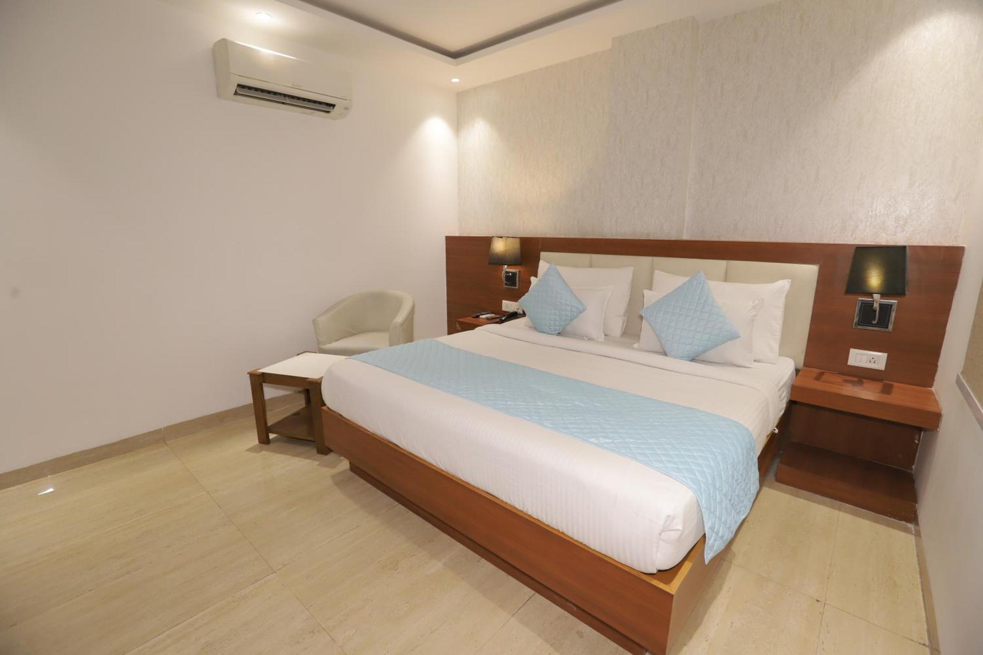 Nh Skye Suites New Delhi Luaran gambar