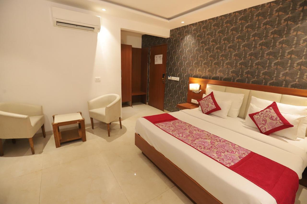 Nh Skye Suites New Delhi Luaran gambar